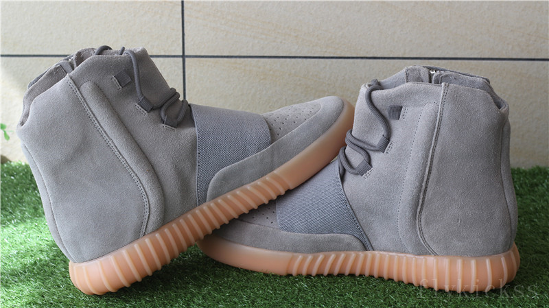 Adidas yeezy boost 750 grey gum glow in the dark